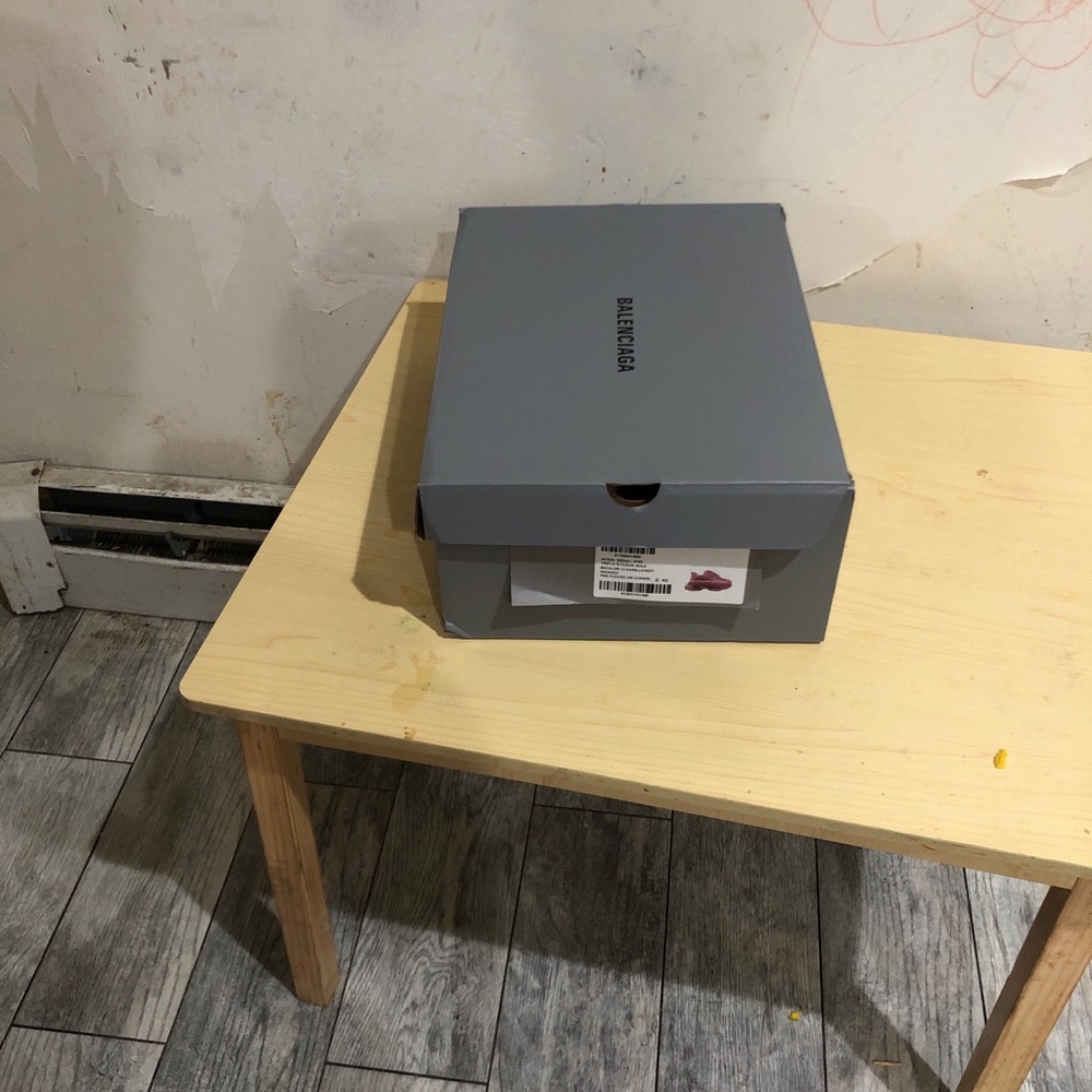 Balenciaga Vibrant Pink Sneakers with Transparent Sole - Picture 6 of 7